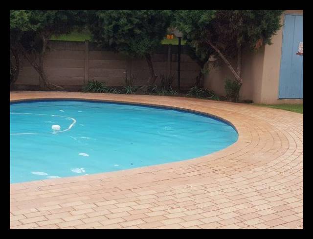 2 BEDROOM APARTMENT FOR SALE IN PARKDENE